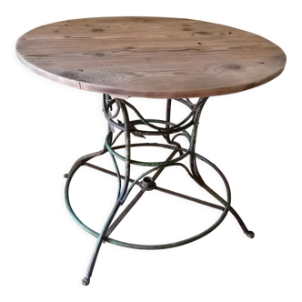 Round table, wrought iron base, wooden tray, dining or garden