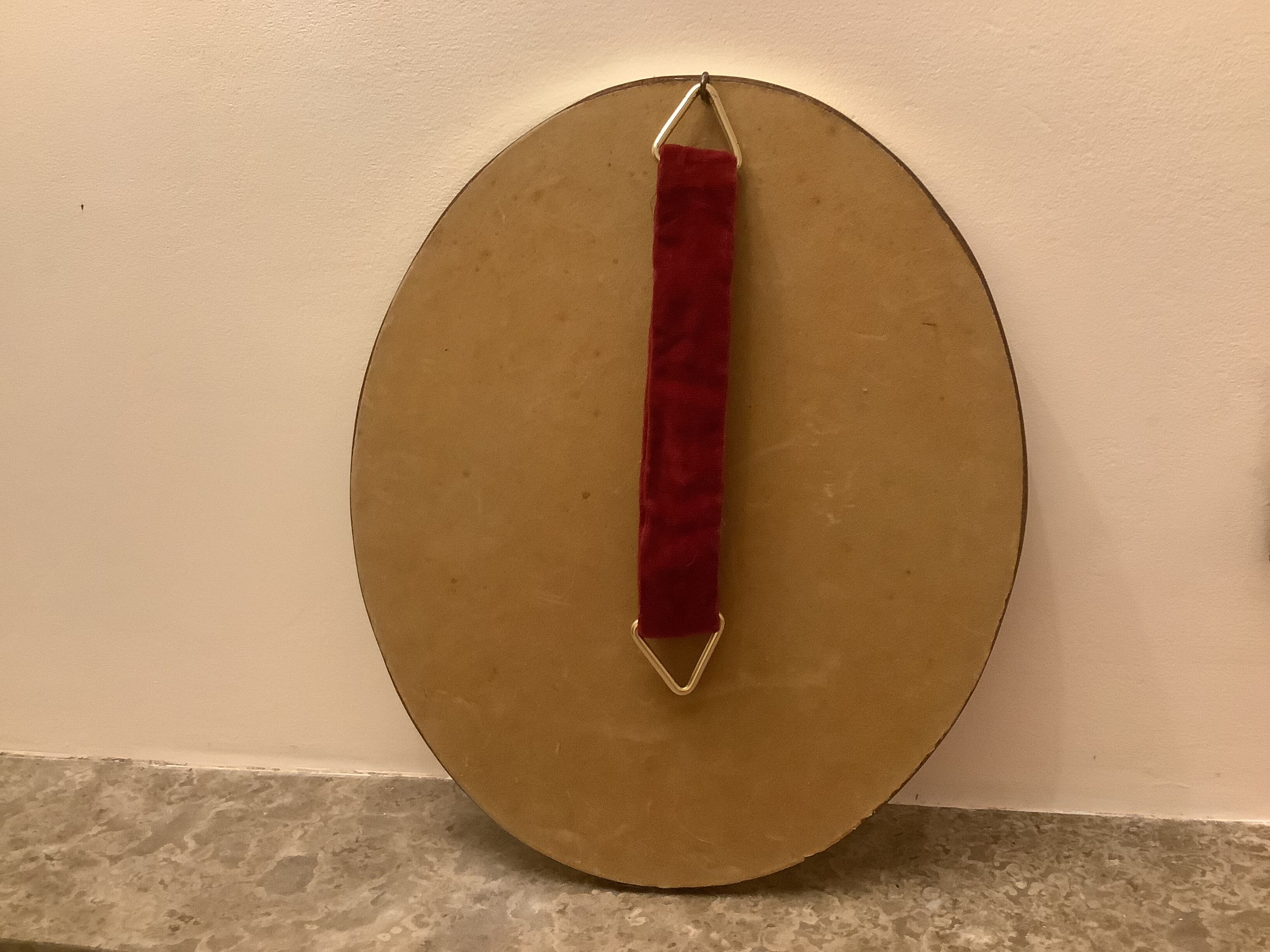 Ancien miroir ovale velours grenat bordeaux