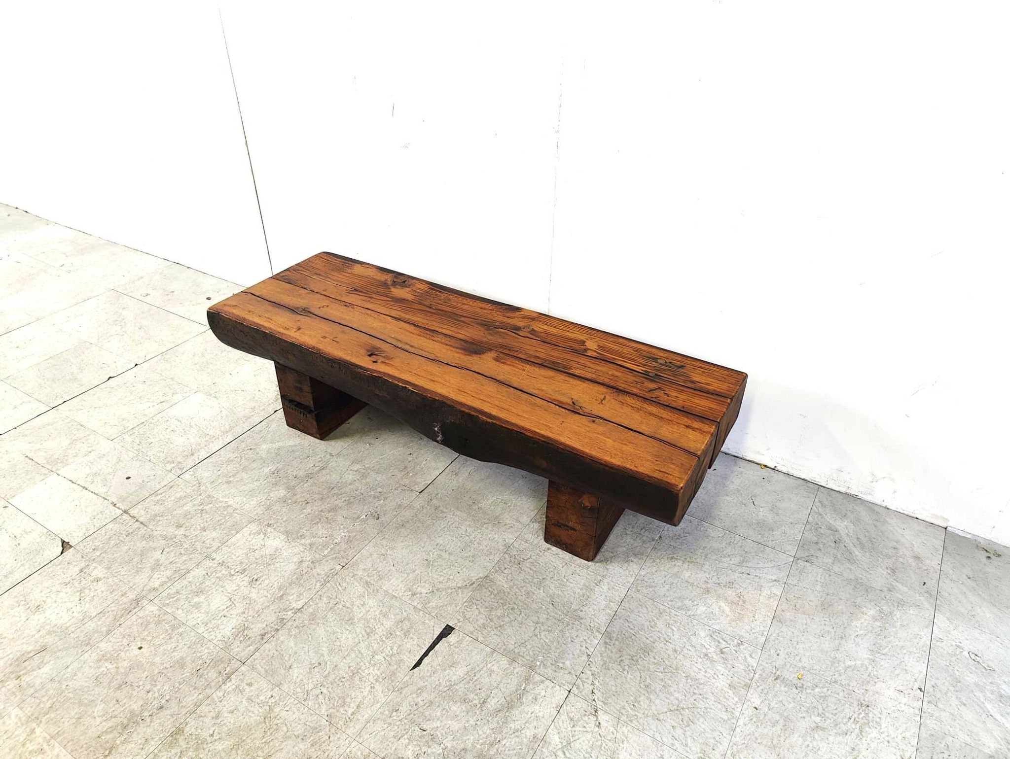Table basse rectangulaire brutaliste, années 1950