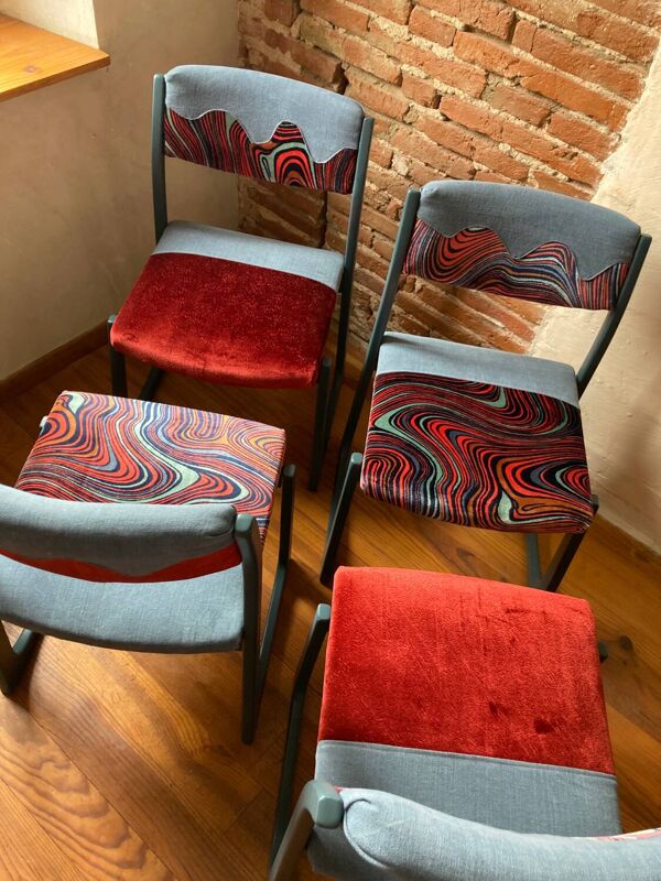 Série de 4 chaises self piétement luge