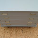 Dresser vintage compass feet