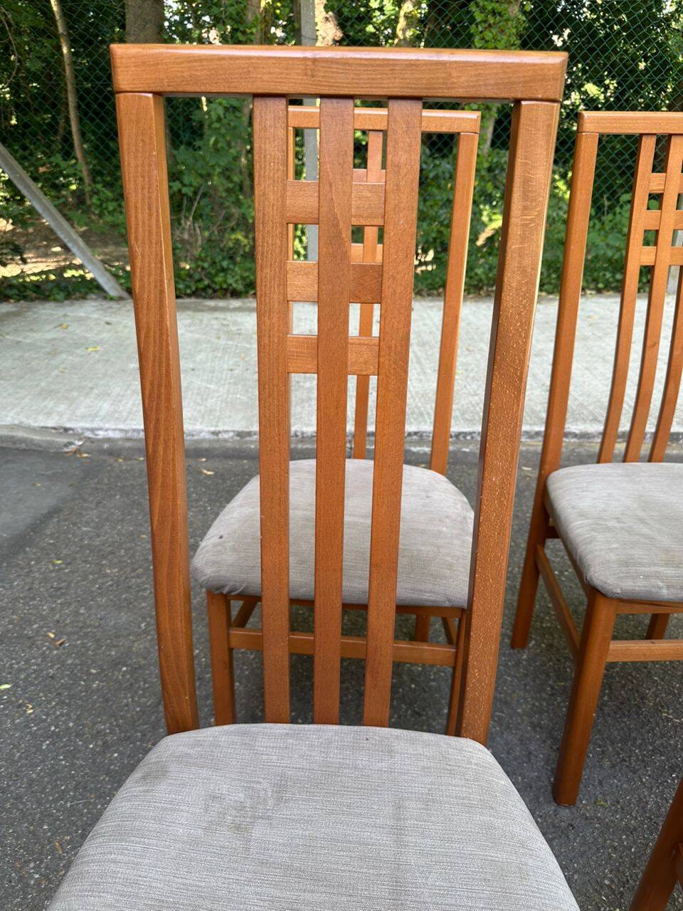 6 Scandinavian dining chairs in solid wood and grey fabric Denmark