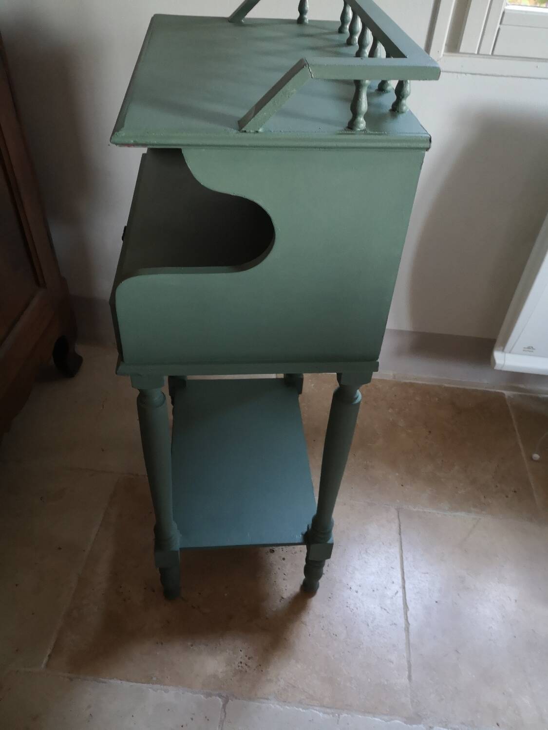 Entrance empty pocket furniture