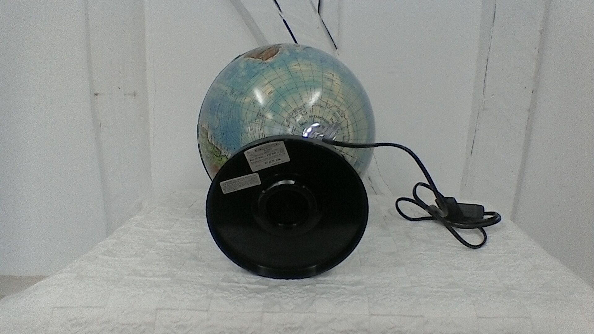 Bright earthglobe, vintage