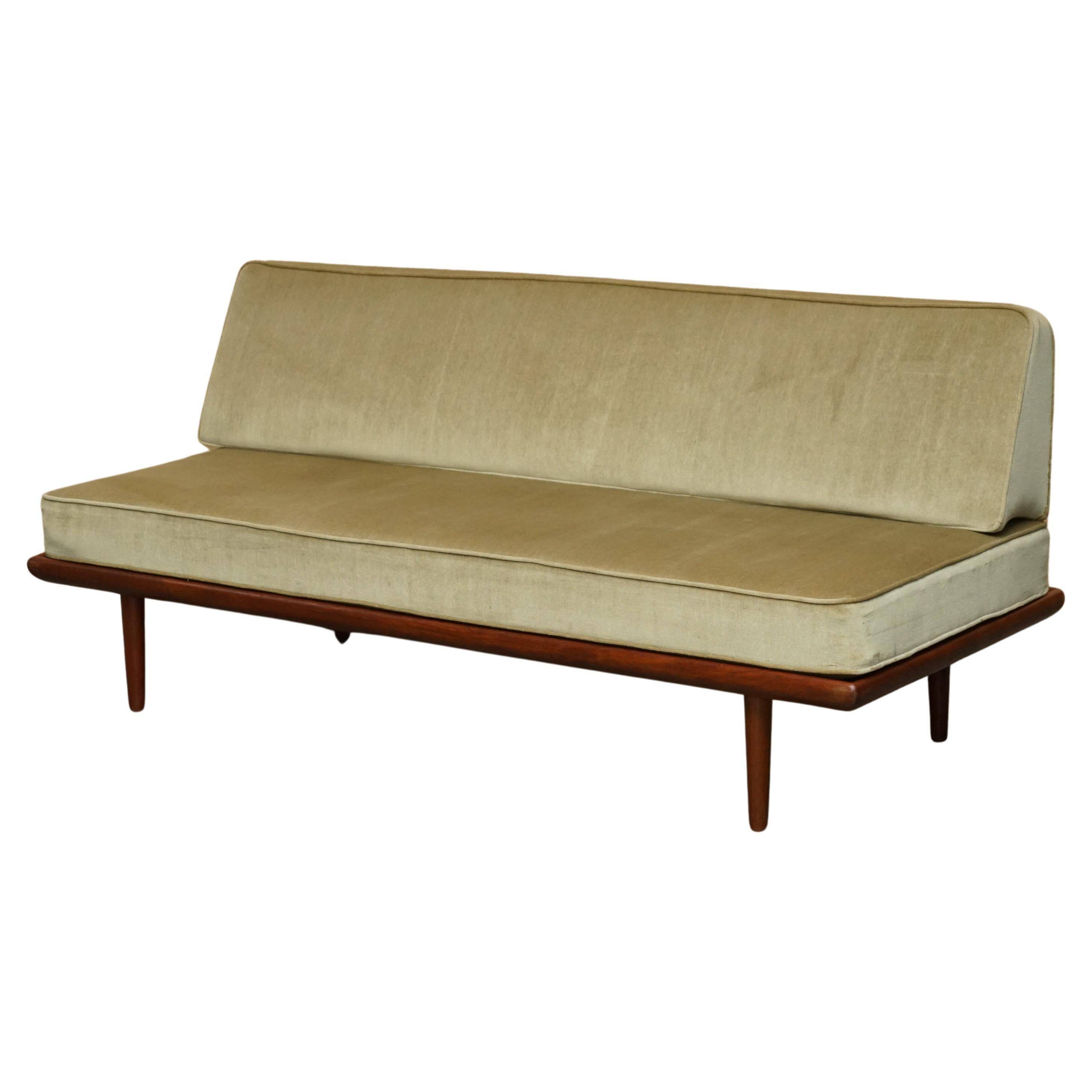 Mid Century Modern Canapé by Pierre Hvidt & Orla Mølgaard Nielsen for France & Son