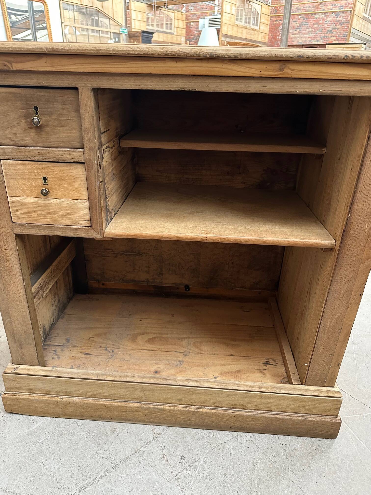 Early 20th century counter