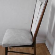 Chaise en skaï blanc des années 60-70