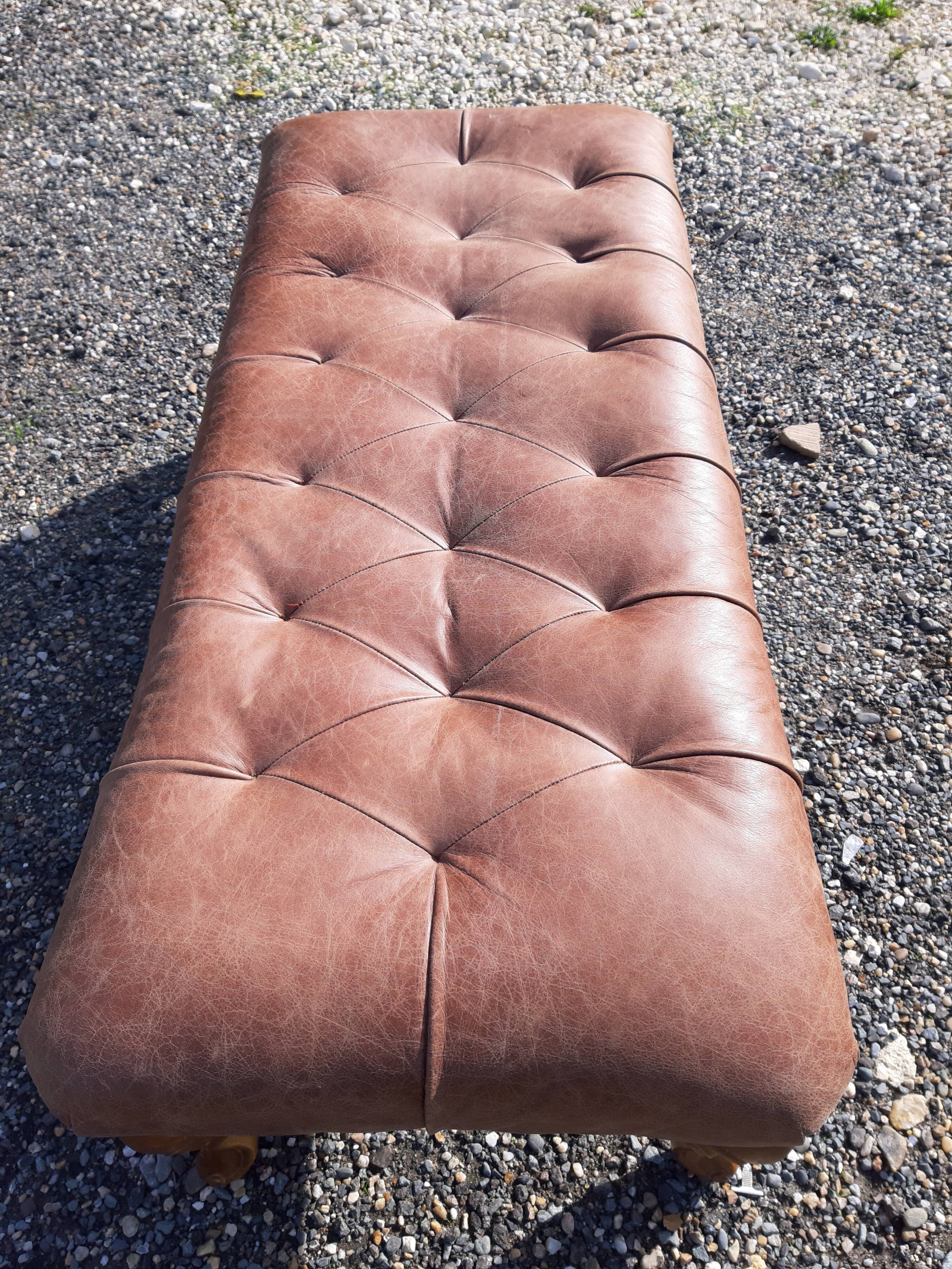 Banquette bois et skai marron
