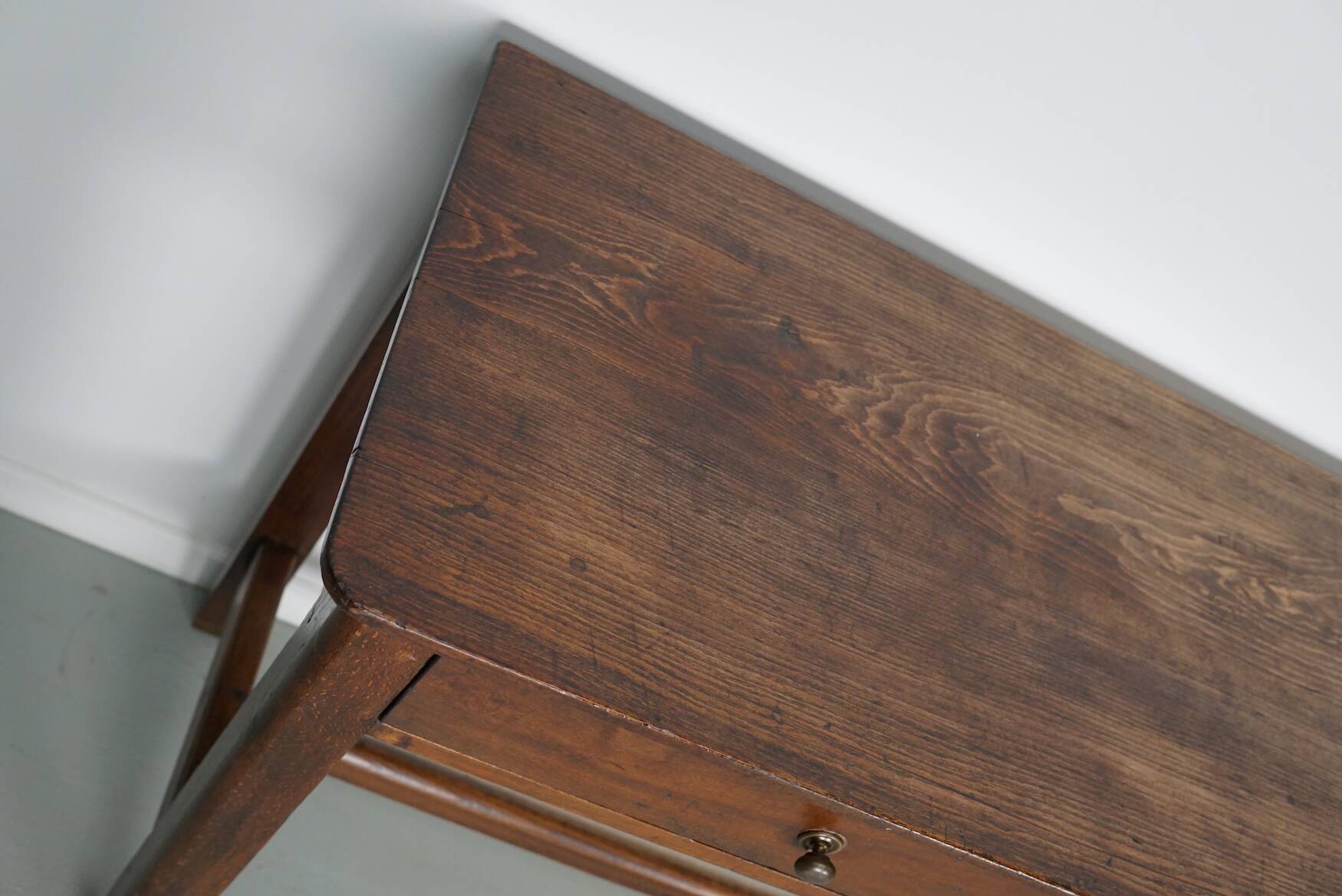 Antique French Rustic Farmhouse Elm Side Table, Early 20th Century