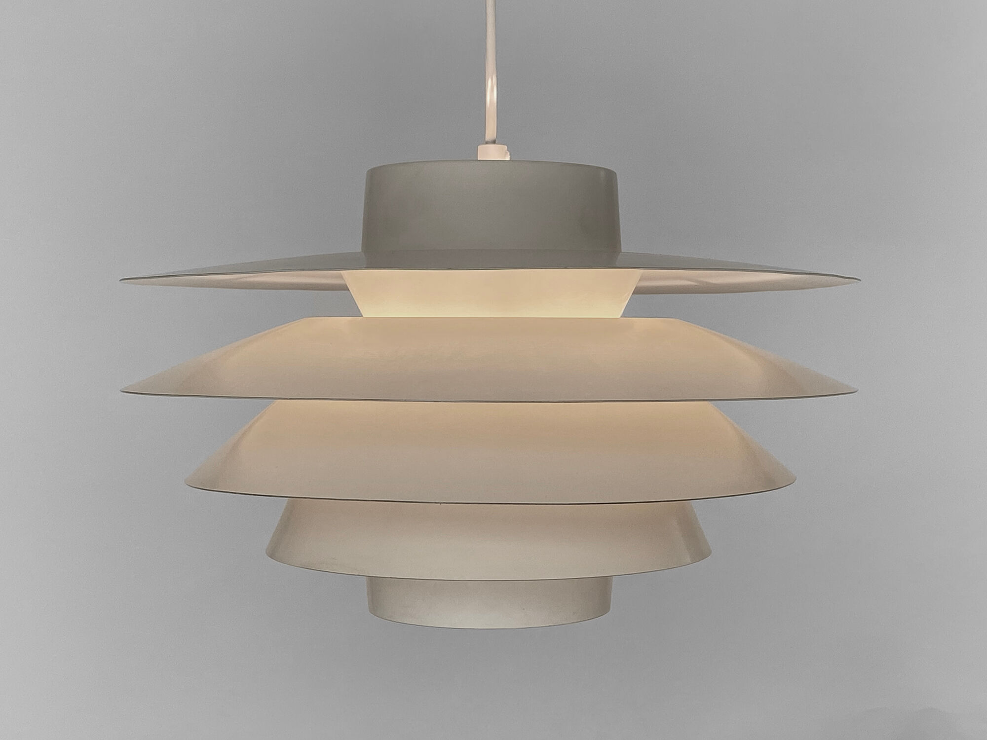 Pendant light "Verona" by Sven Middelboe for Nordisk Solar Compagni. Denmark 1970s.