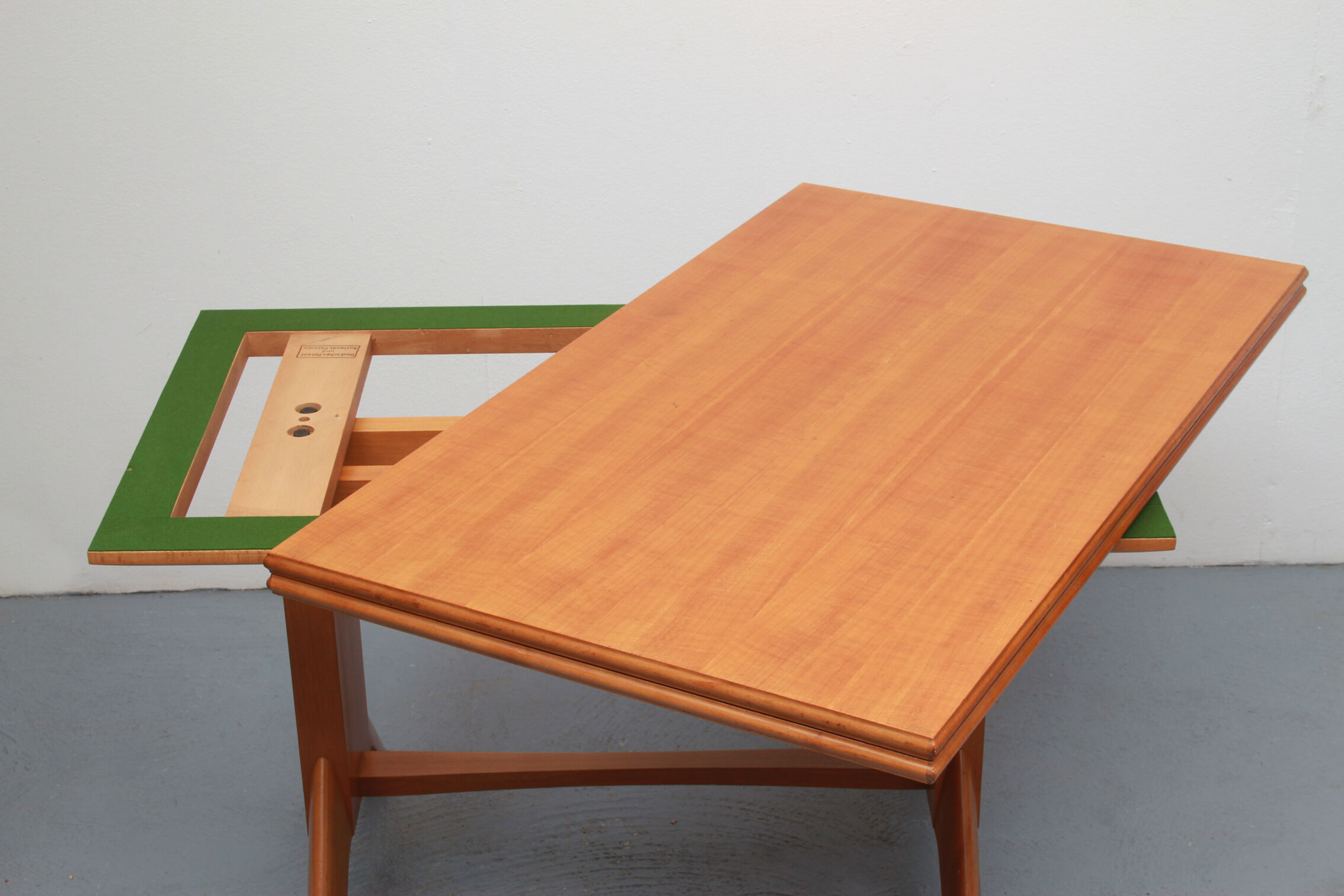 1950s coffeetable in cherrywood, adjustable in height