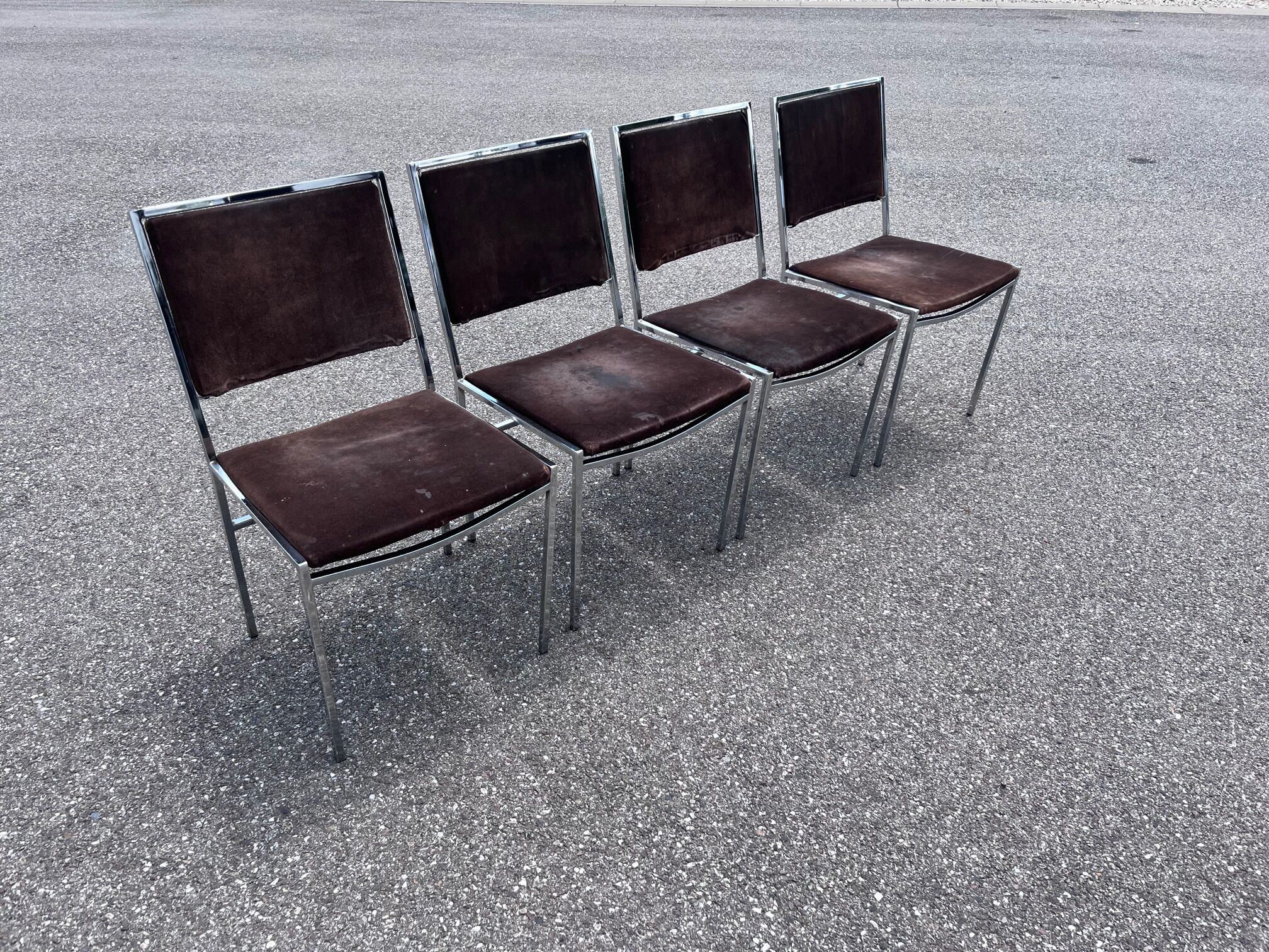 Italian chairs 1970