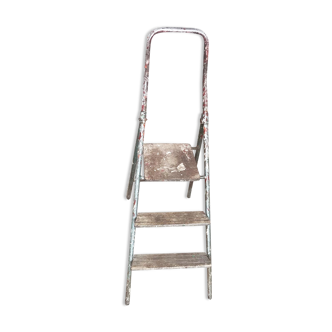 Wooden and metal painter's stepladder