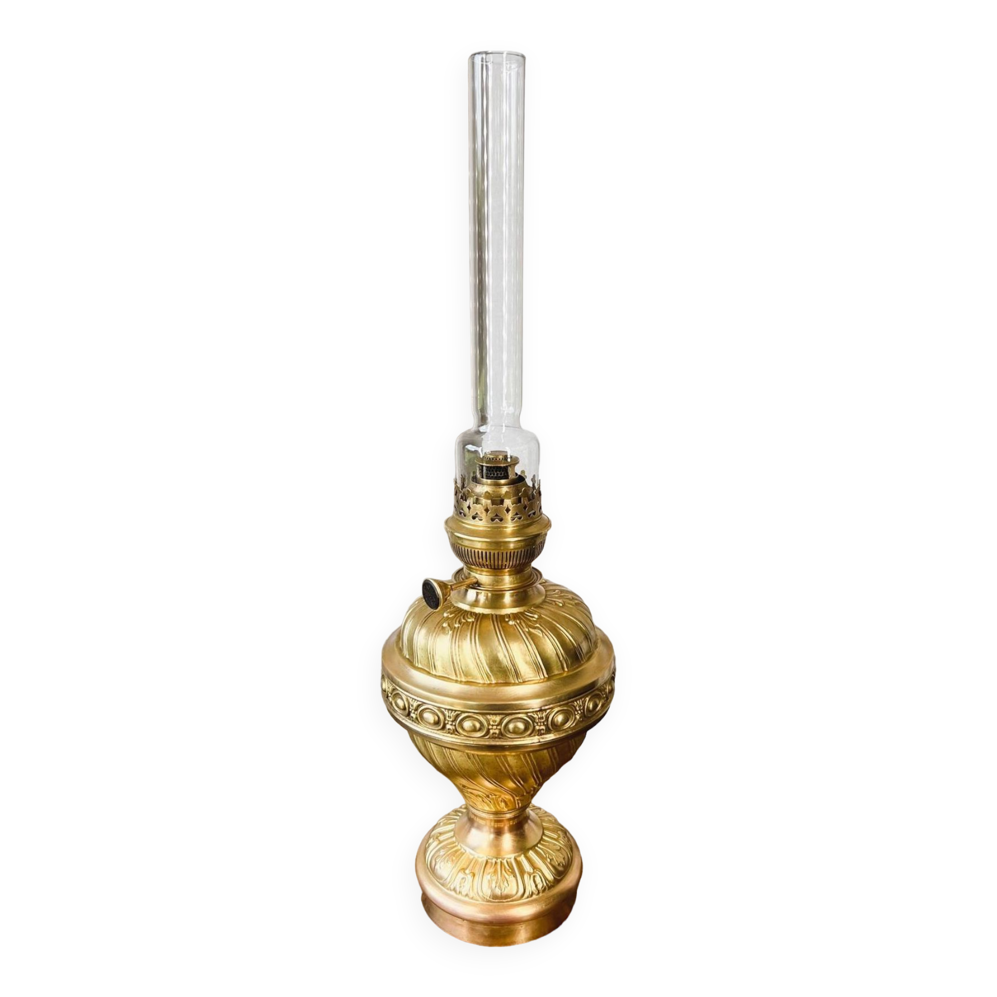 Large gilded brass oil lamp