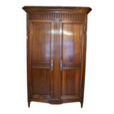 Armoire en noyer d'époque Louis XVI