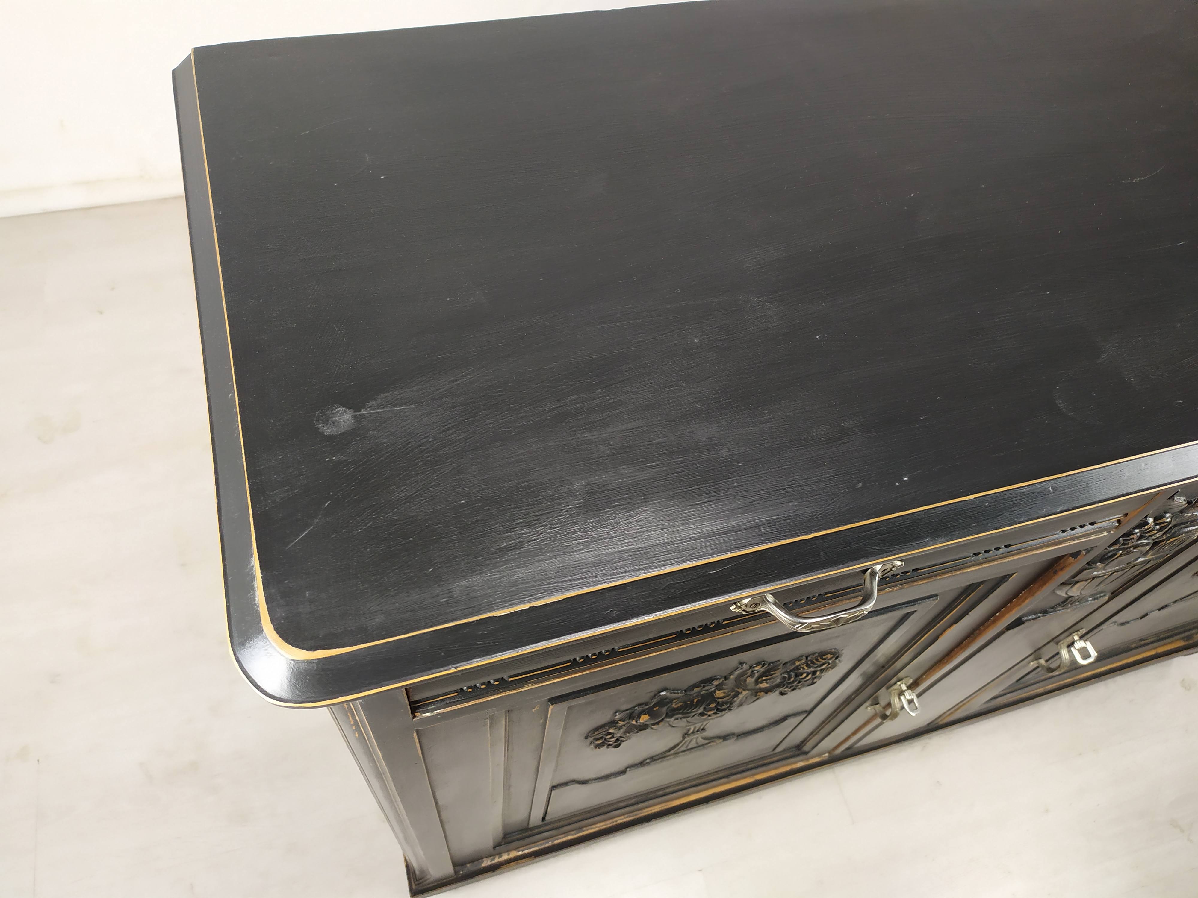 Buffet 1920 patinated black