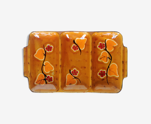 Majolica dish enamelled slip with compartments