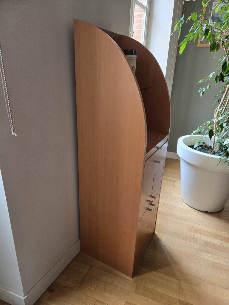 Secretary argus habitat