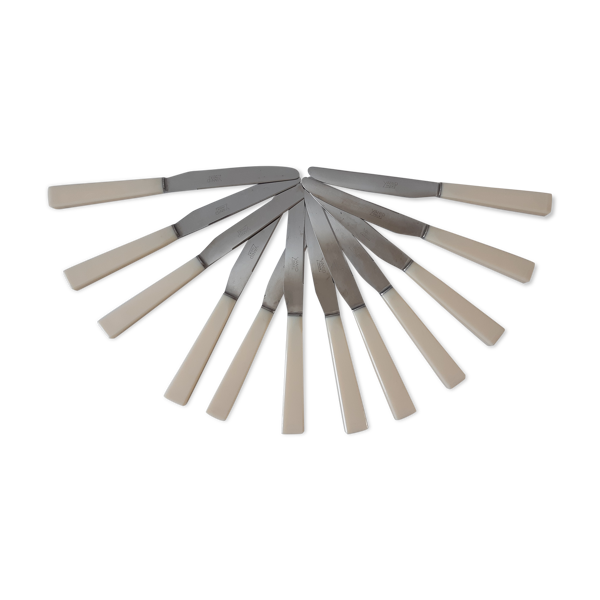 Ensemble de 12 couteaux en inox et bakélite ''Yanid'' années 60-70