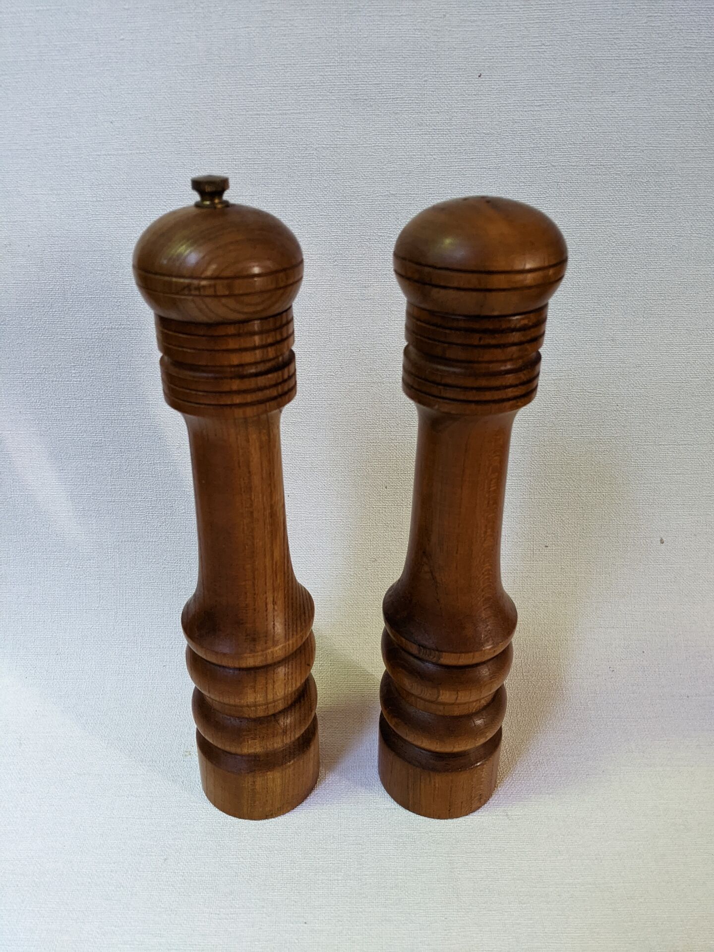 Salt and pepper mills Scandinavian country decor