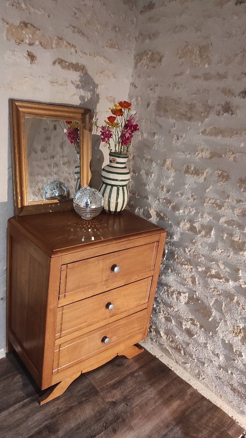 Art deco chest of drawers