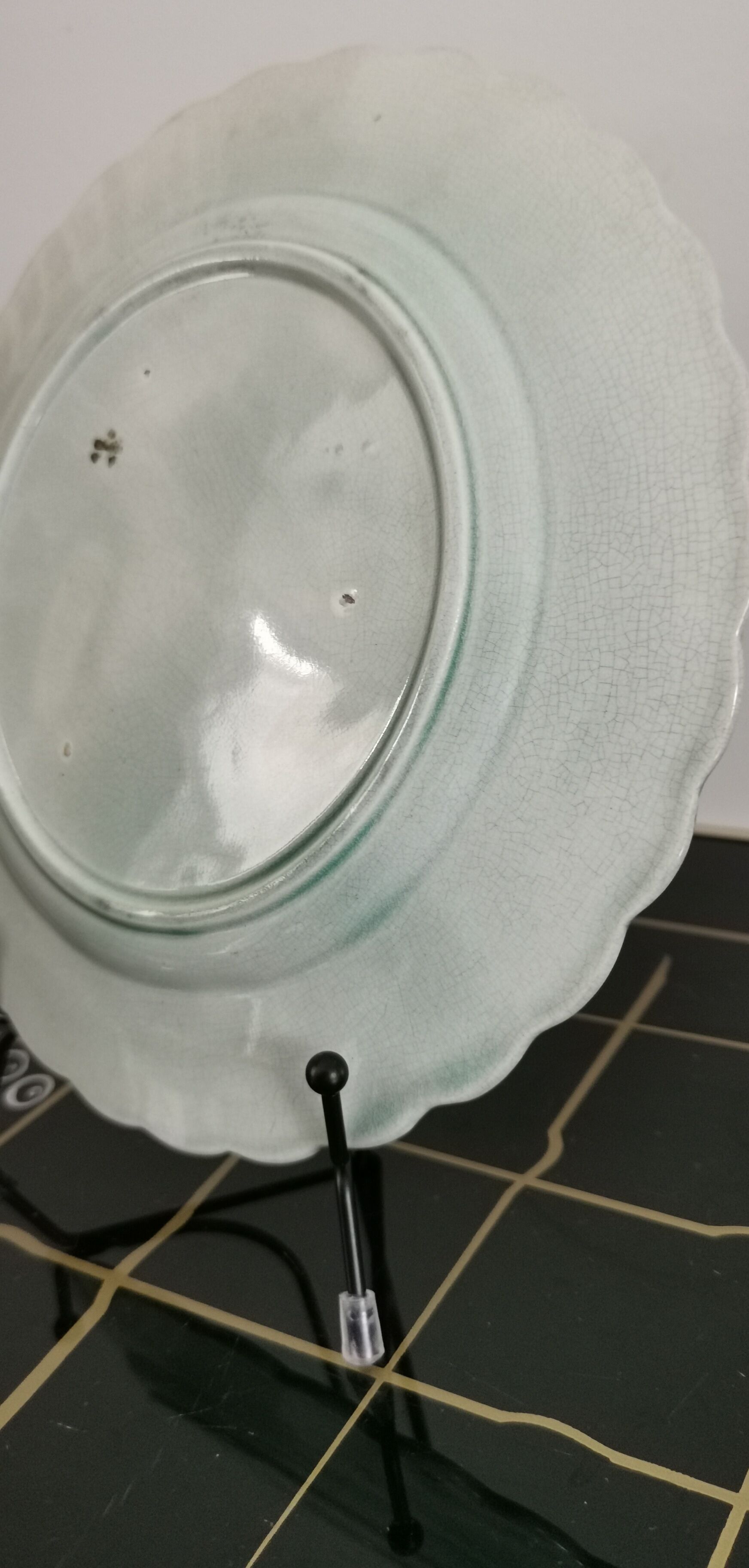 Plate in slip with birds late nineteenth