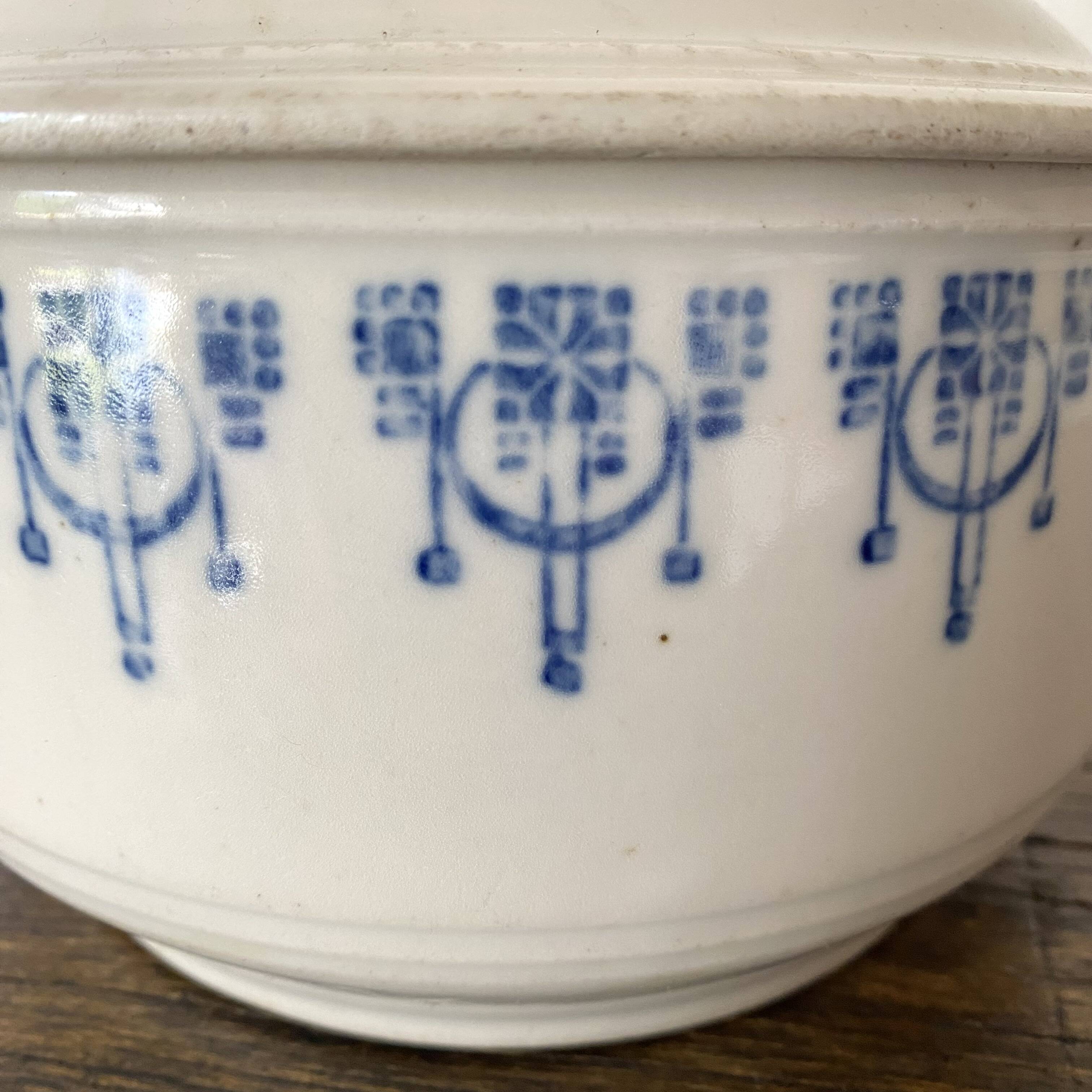 Old Sainte Uze soup tureen