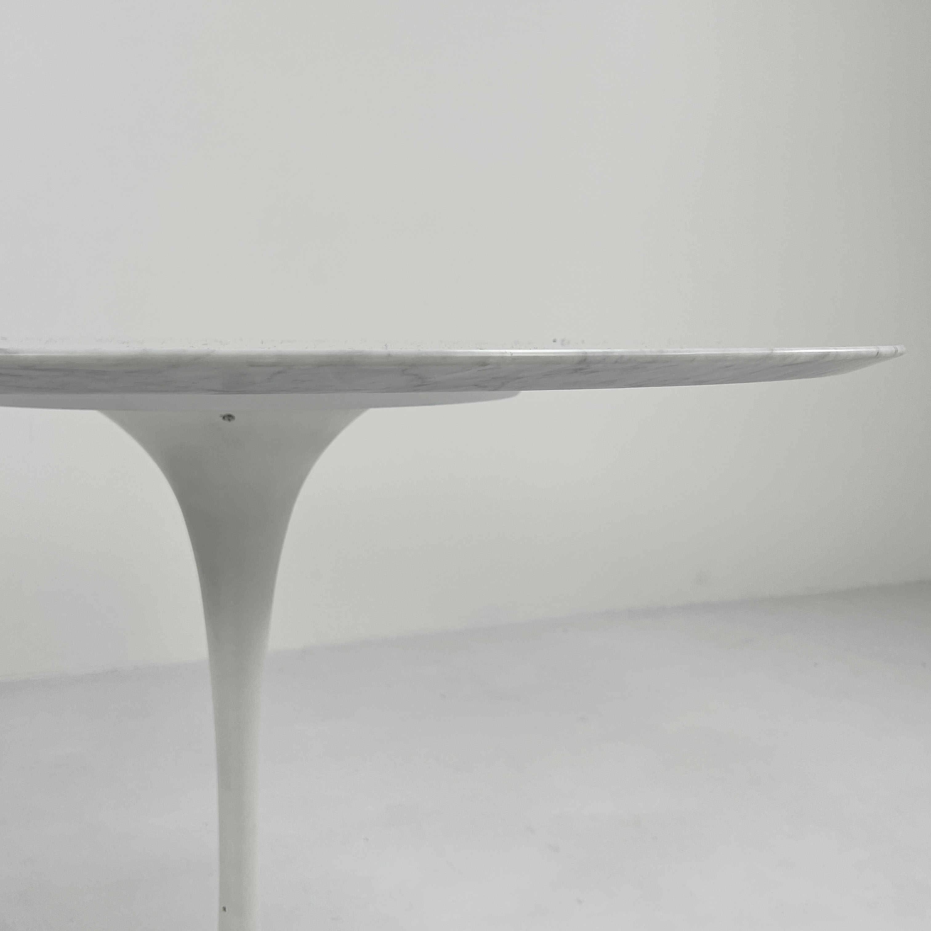 Tulip marble table 107cm by Eero Saarinen for Knoll 1970