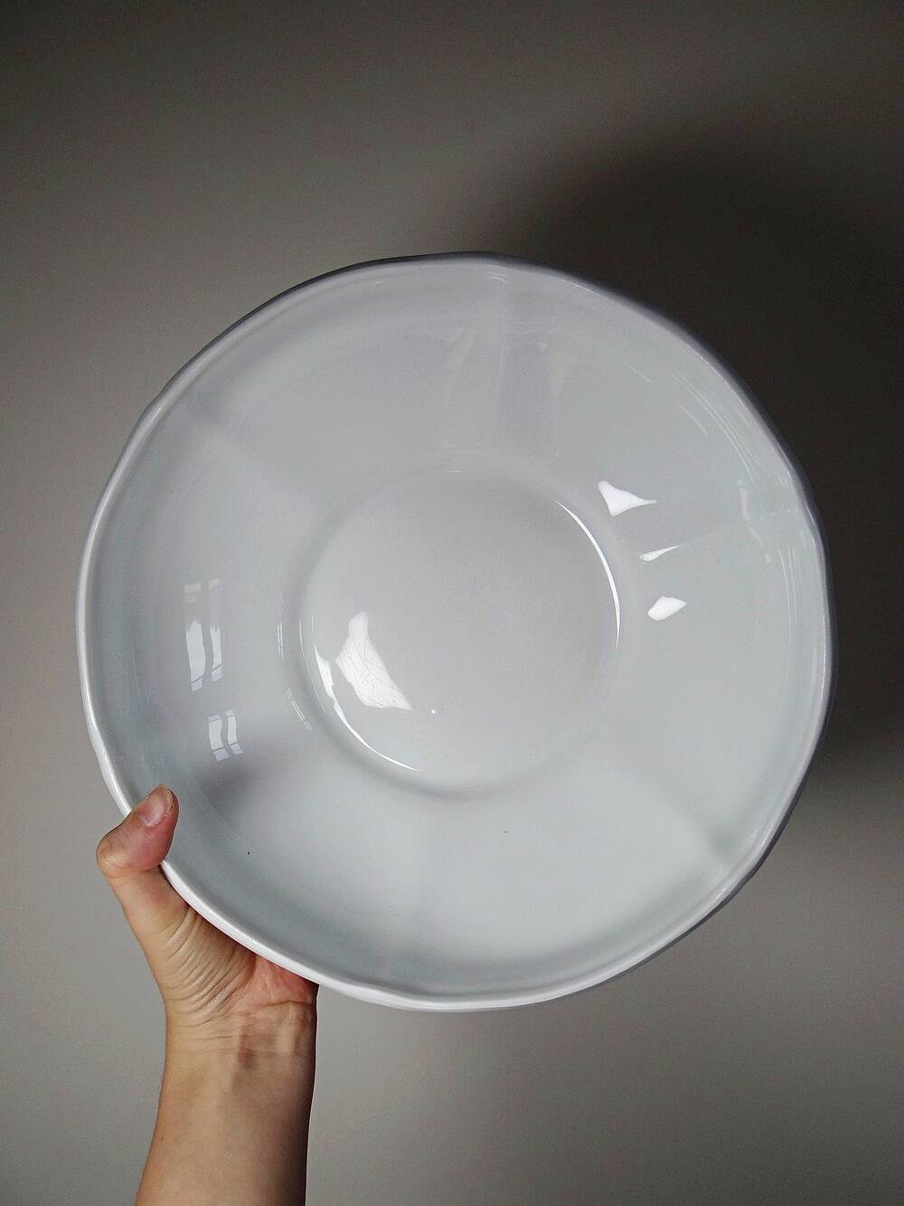 Large vintage salad bowl in white Limoges porcelain, 1960s-1980s.