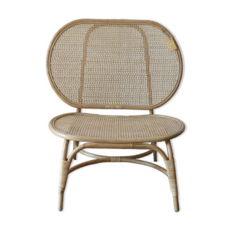 Natural rattan armchair and broom canning