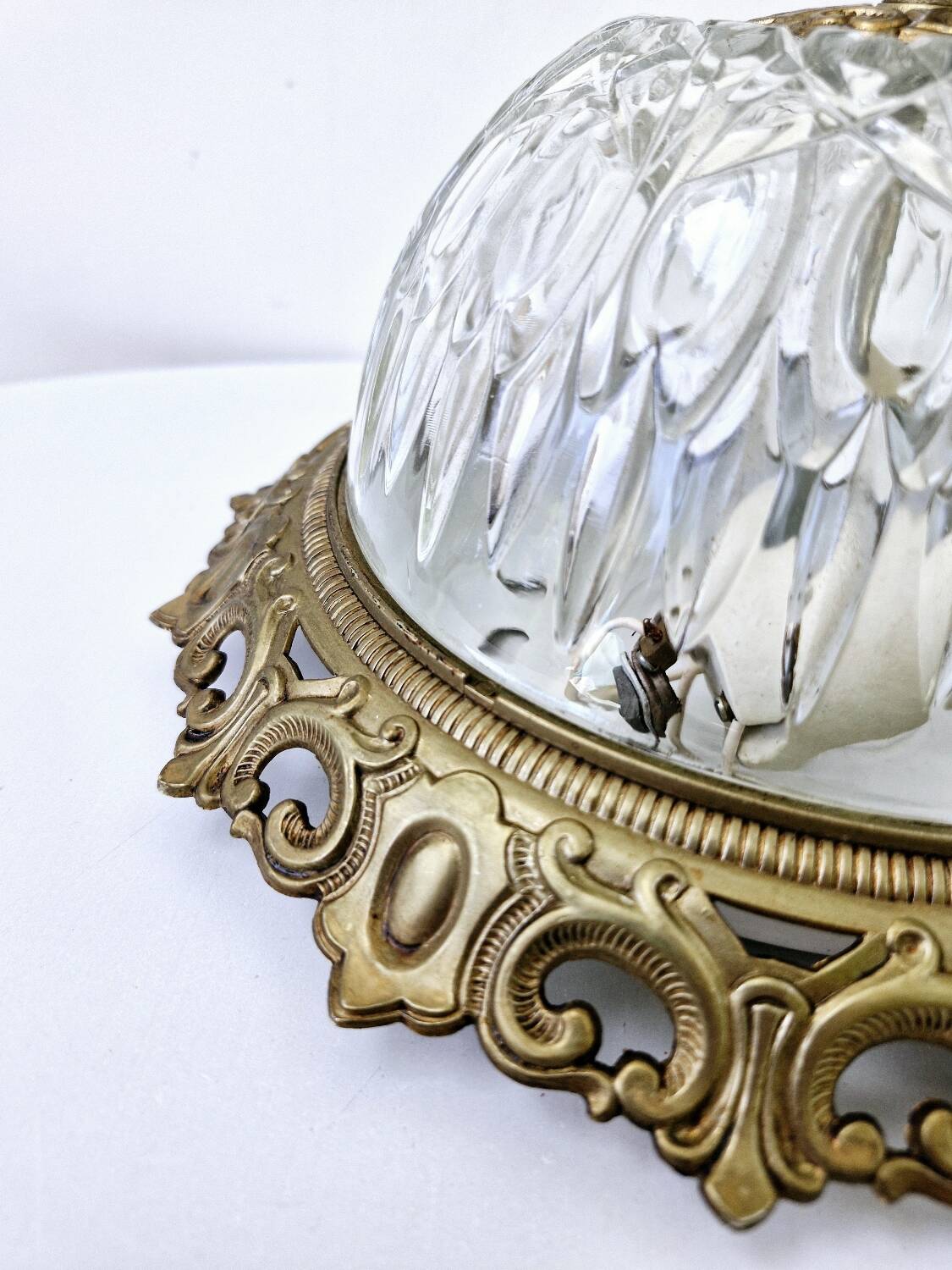 Plafonnier Globe Lampe Ancien En Verre Cerclage Doré 2 Ampoules A Vis