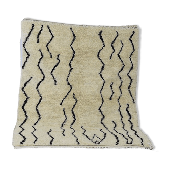 Handmade Moroccan Berber carpet 204 X 147 CM