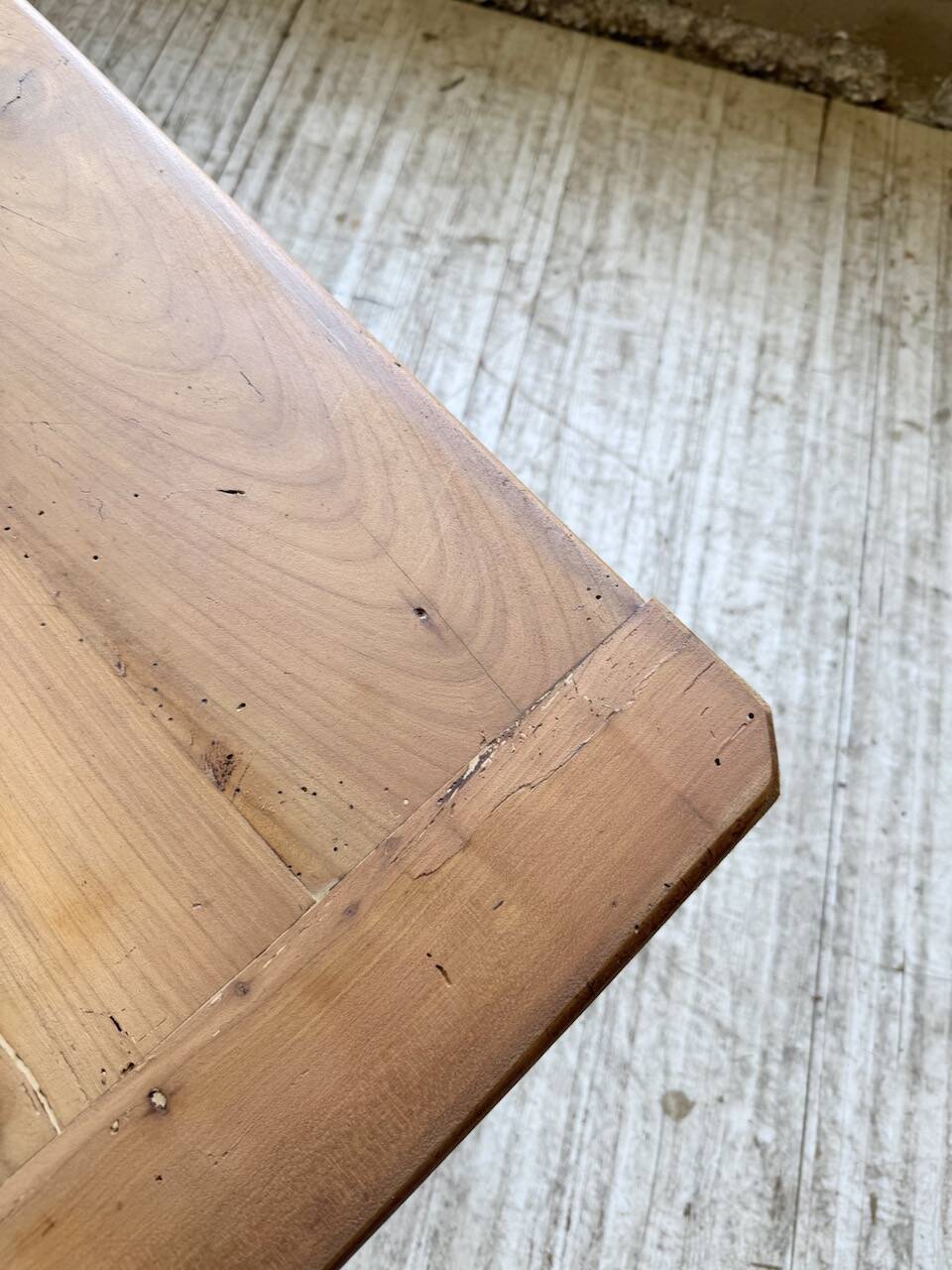 Table campagne provençale style Louis XV merisier