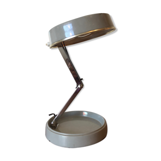 Folding industrial lamp