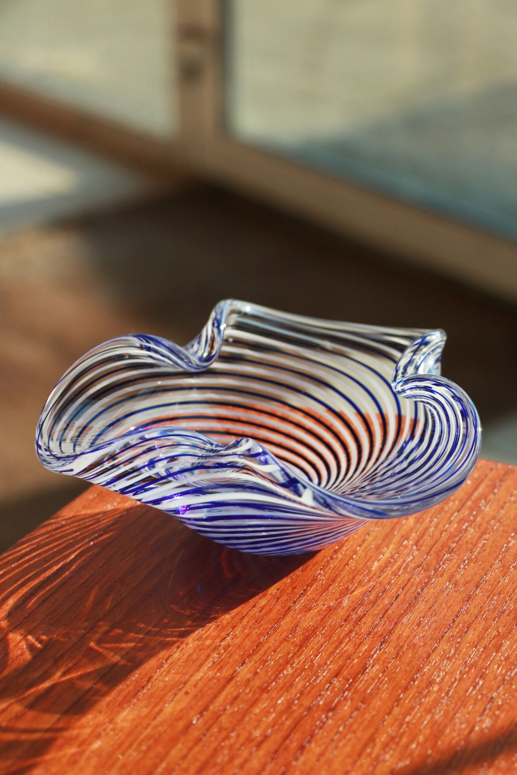 Empty pocket - blue/white - murano glass
