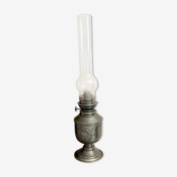 Pewter floral decoration lamp