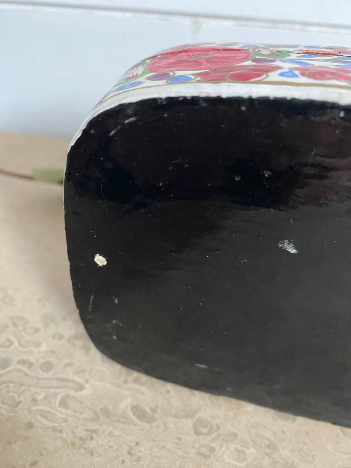 Old lacquered papier-mâché jewelry box