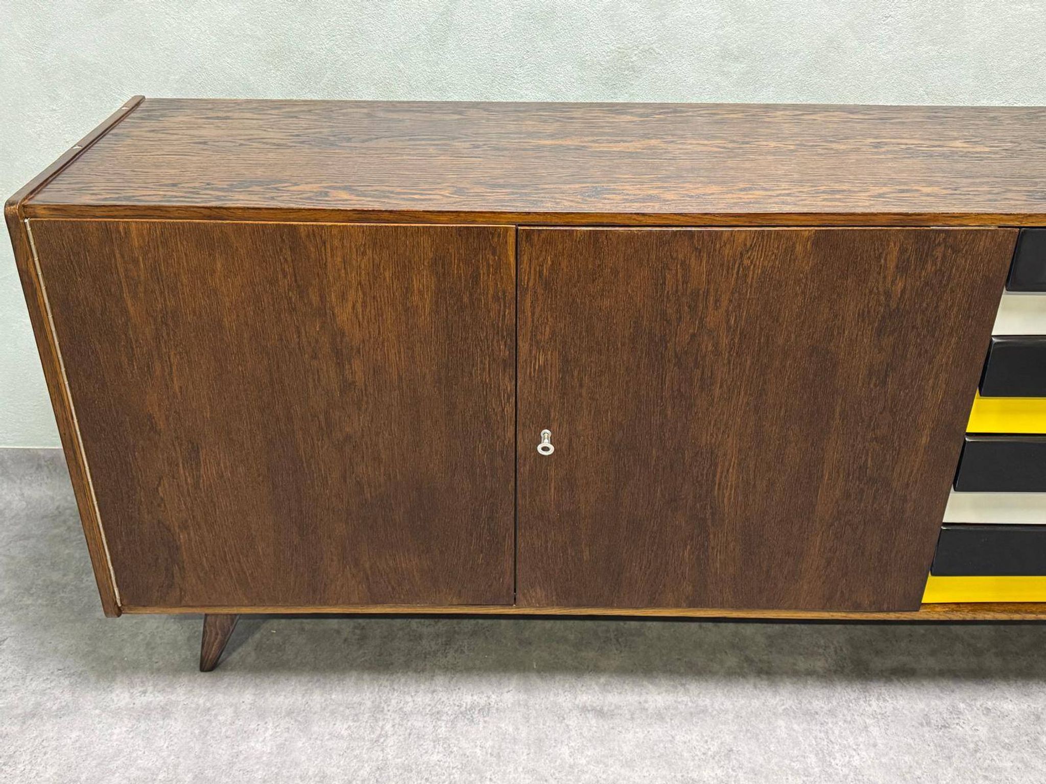 Buffet U-460 vintage par Jiri Jiroutek pour Interier Praha