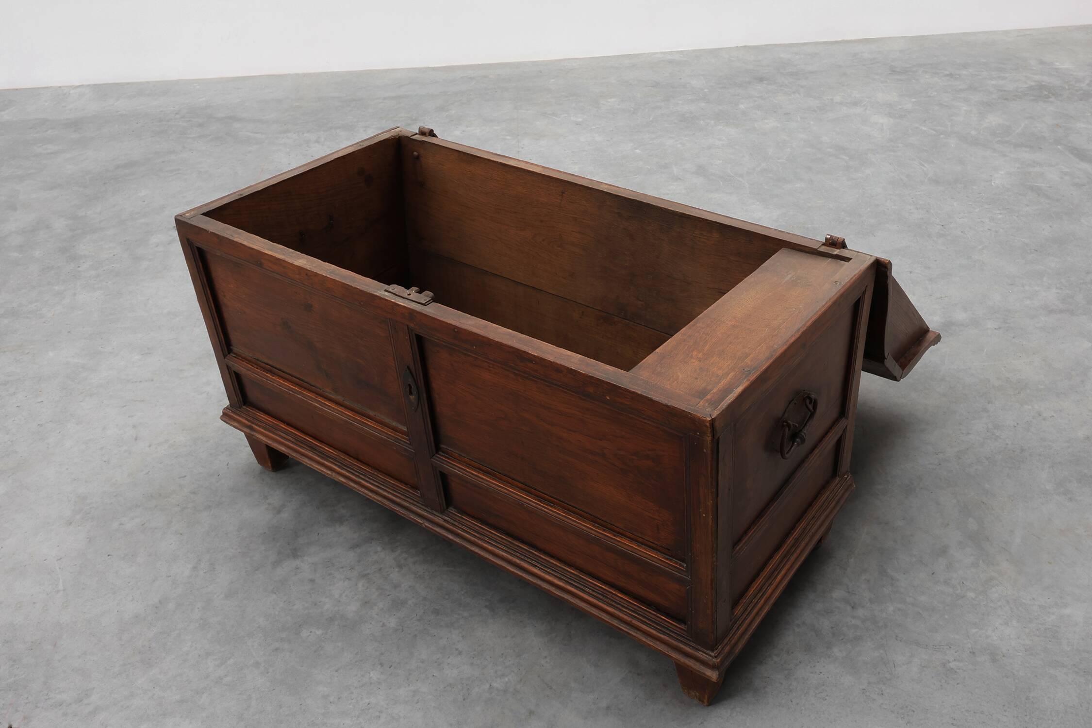 Large 18th Century Provincial oak Chest, France