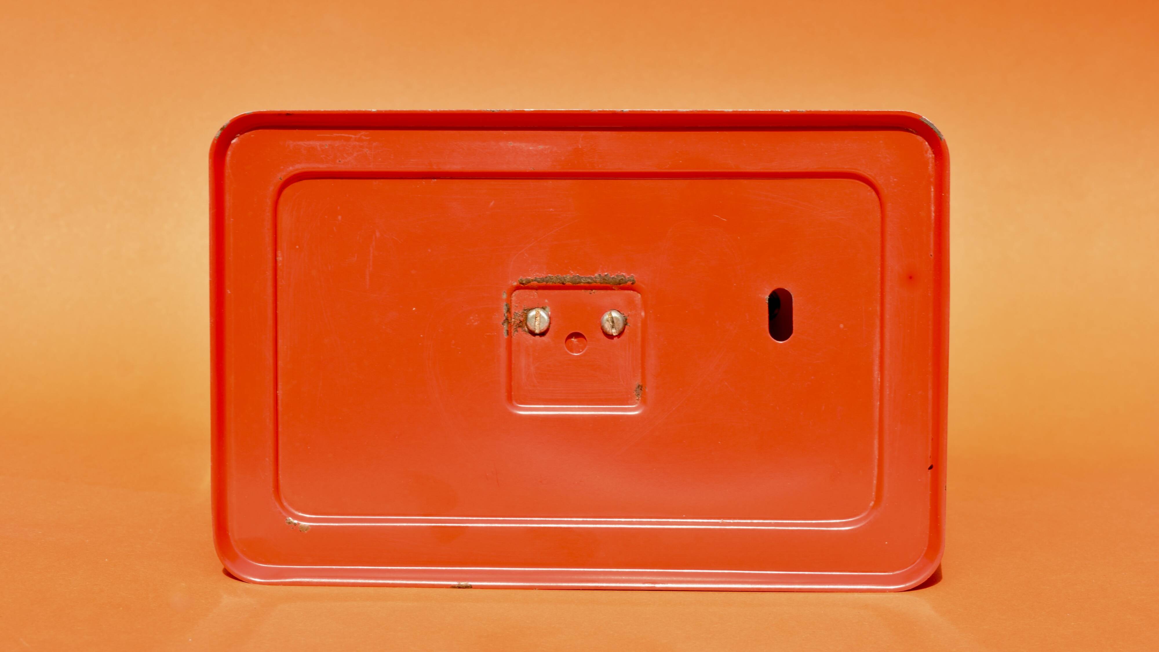 Stube - vintage household scale in red painted metal - force 10