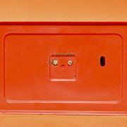 Stube - vintage household scale in red painted metal - force 10