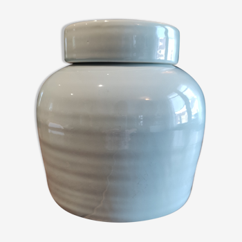 Potiche with Chinese style lid in enamelled ceramic layette blue