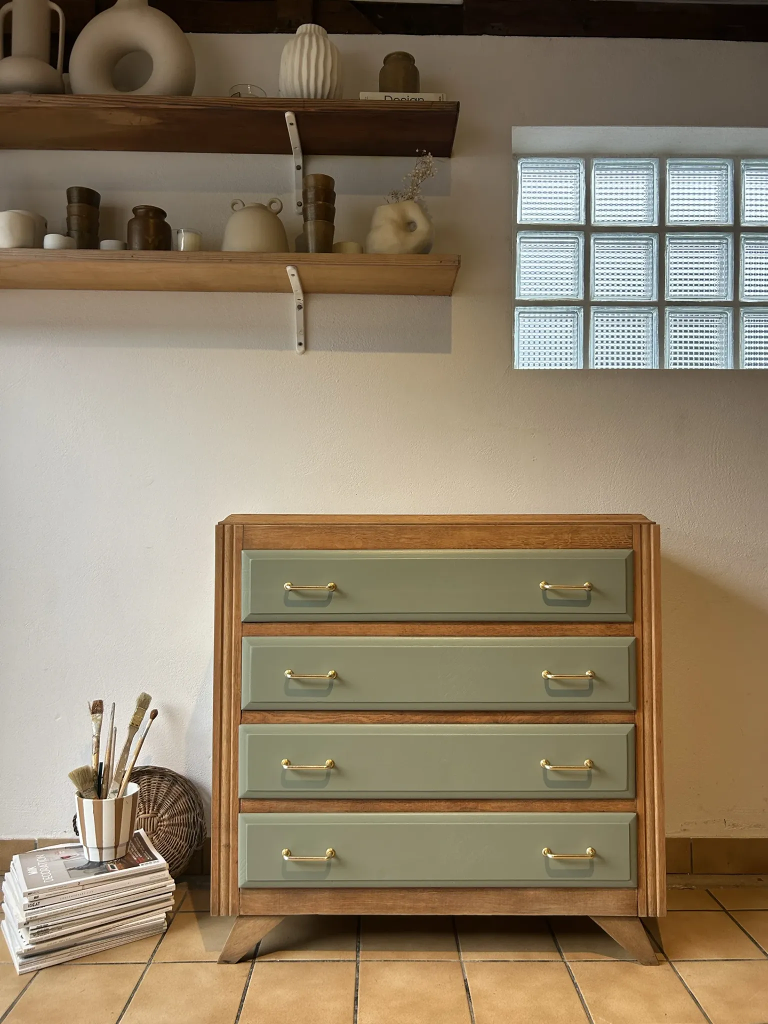 Vintage chest of drawers