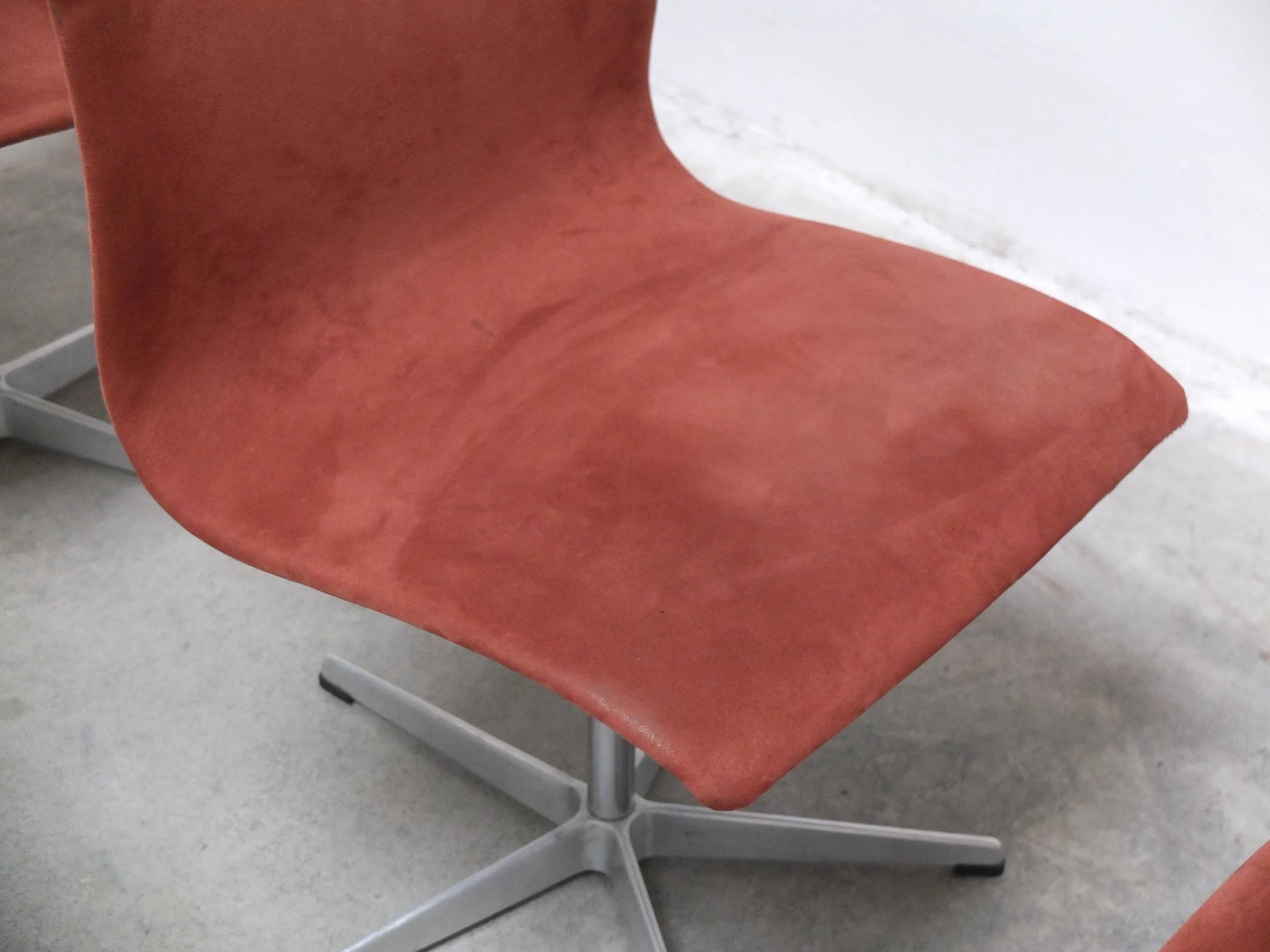 Early set of 4 'Oxford' swivel chairs by Arne Jacobsen for Fritz Hansen, 1966