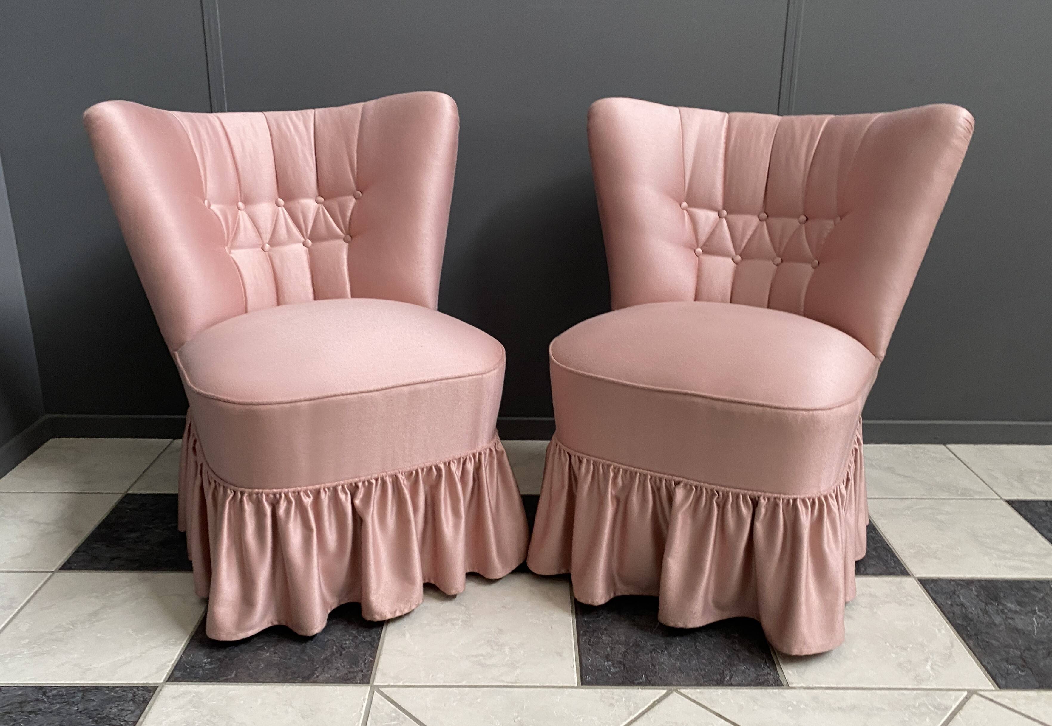 Suite de 2 chaises roses 1960