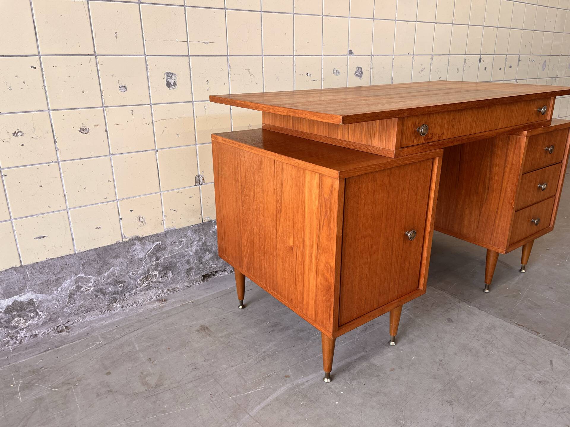 Vintage desk by MDK