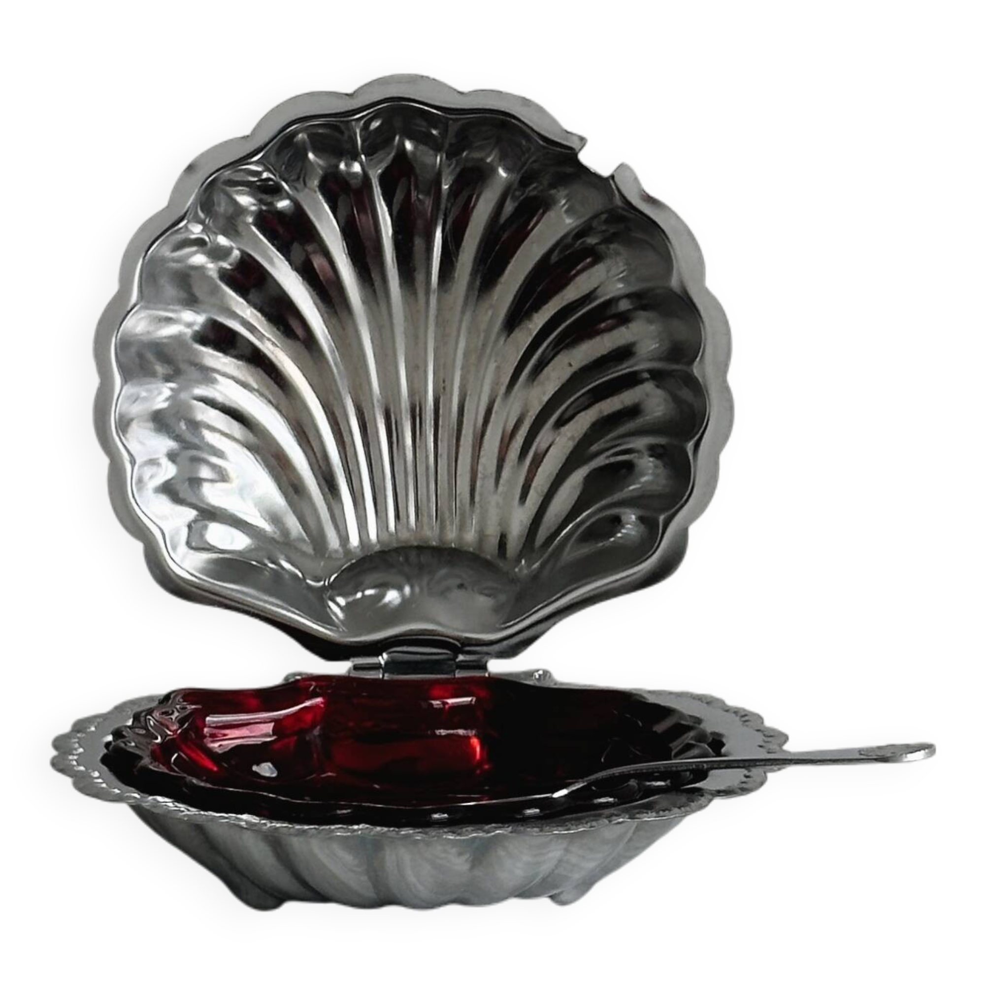 Silver-plated metal shell butter dish