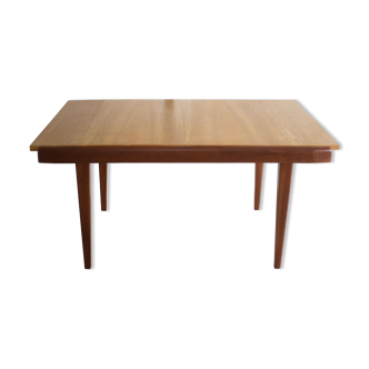 Extensible in the 1960s teak dining table
