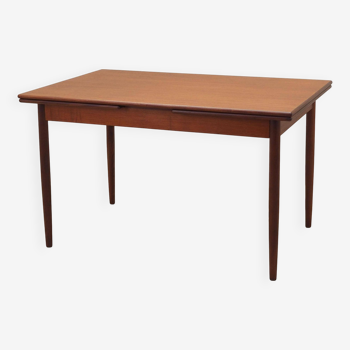 Table en teck, design danois, années 1970, production : Danemark