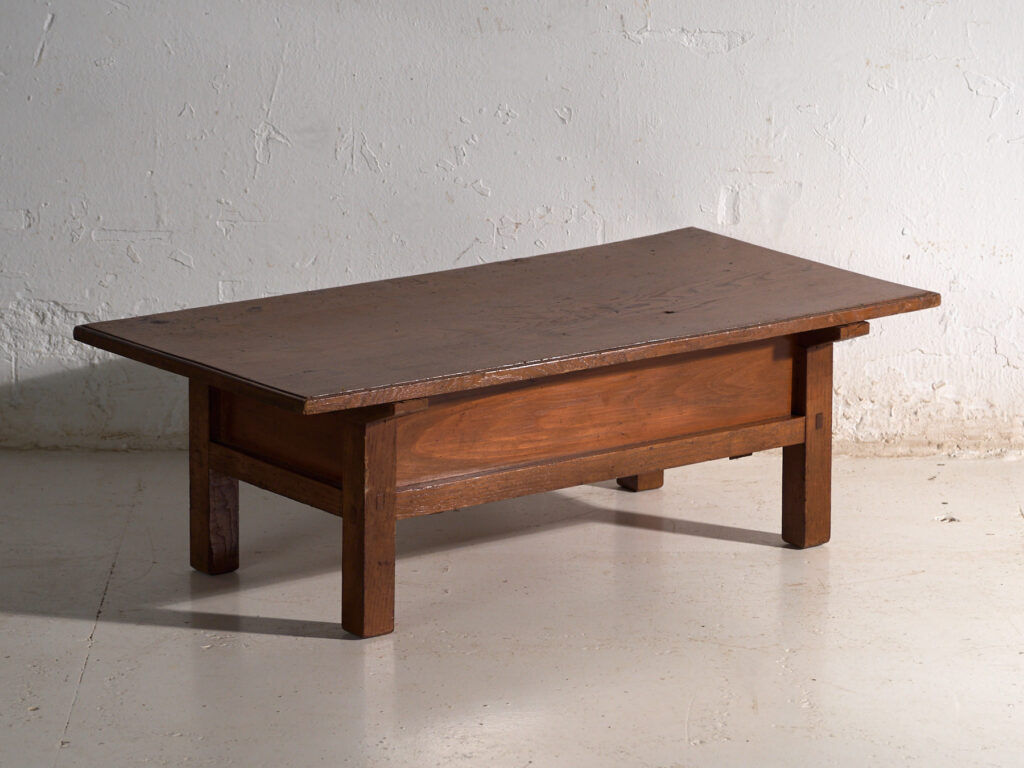 Antique Japanese wooden coffee table – Japan, circa 1920